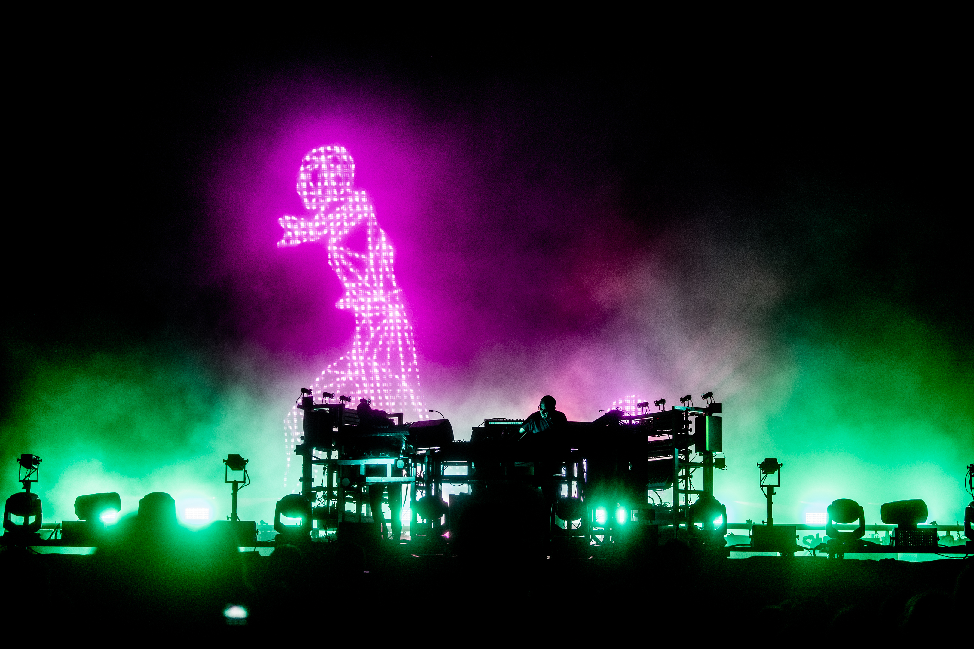 DOUR, Festival De Dour The Chemical Brothers 01:00 02:30. GOLINVAUX MATHIEU./LESOIR