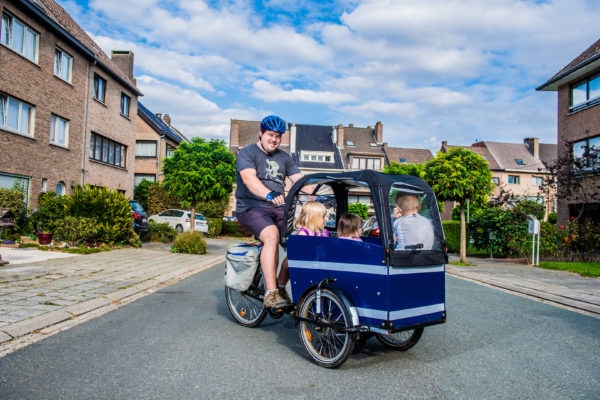 WEMMEL, Plusieurs Portraits D Usagers De Bakfiets Famille Wemmel.GOLINVAUX MATHIEU./LESOIR